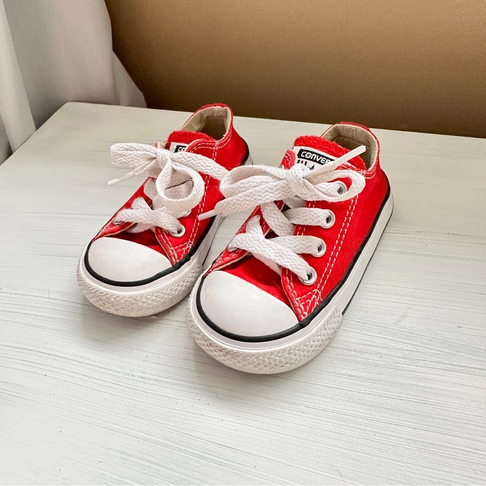 Red Converse - Picture 4 of 4